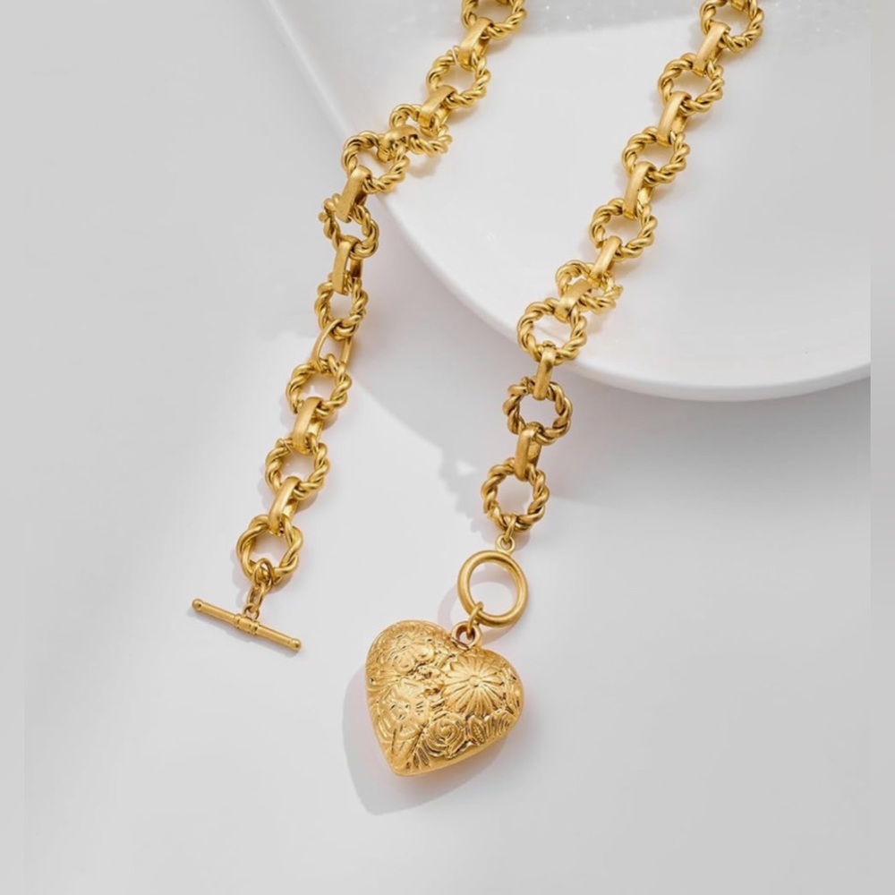 14K GOLD PLATED Chunky Heart Chain Link Choker Necklace - Picture 4 of 5